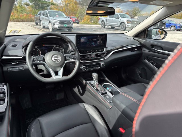 Used 2025 Nissan Altima 2.5 SR w/ SR Premium Package AWD/4WD image 51