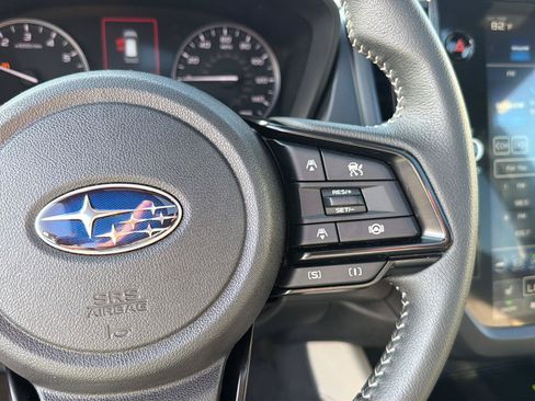 Used 2025 Subaru Forester Premium AWD/4WD image 22
