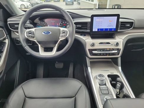 Certified 2023 Ford Explorer XLT w/ Equipment Group 202A image 12