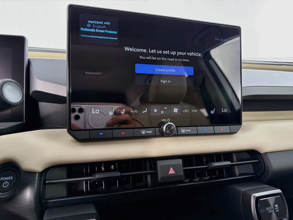 Used 2026 Toyota RAV4 XLE Premium w/ Weather Package FWD image 18
