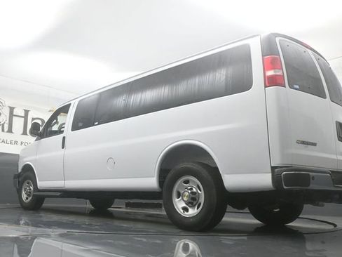 New 2025 Chevrolet Express 3500 LT w/ LT Preferred Equipment Group RWD image 5