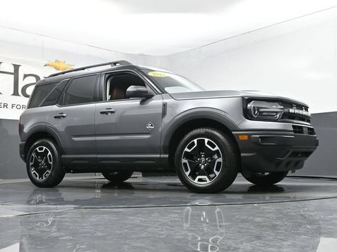 Used 2024 Ford Bronco Sport Outer Banks w/ Tech Package AWD/4WD image 2