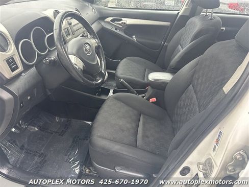 Used 2010 Toyota Matrix S image 20