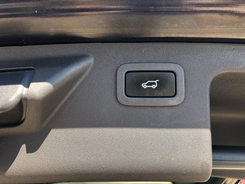 Used 2015 Land Rover Discovery Sport HSE AWD/4WD image 34