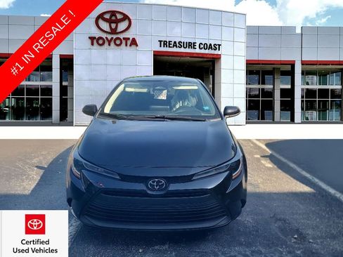 Used 2025 Toyota Corolla LE FWD image 1