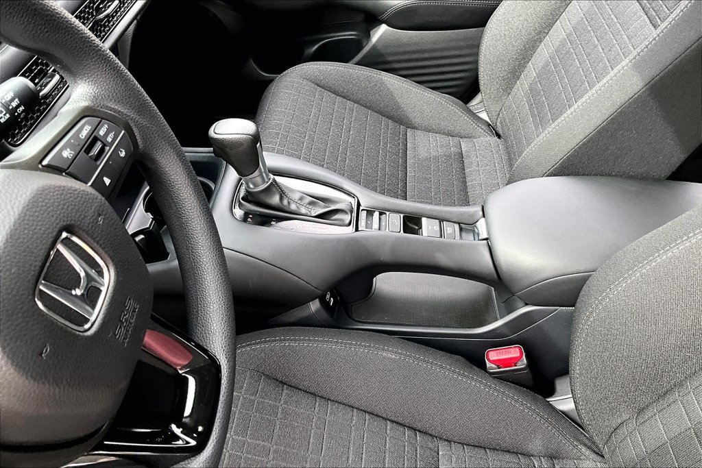 Used 2027 Honda HR-V LX image 13