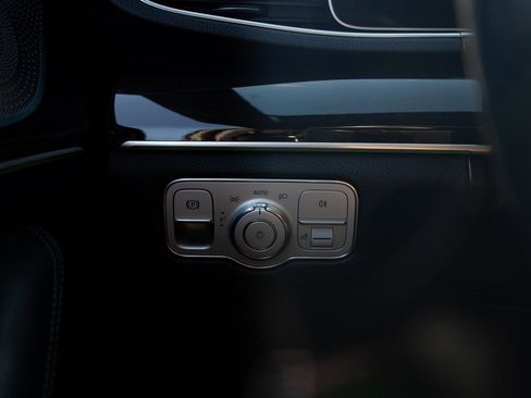 Used 2020 Mercedes-Benz GLE 350 4MATIC image 13