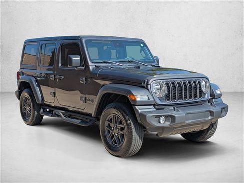 Used 2024 Jeep Wrangler Unlimited Sport AWD/4WD image 3