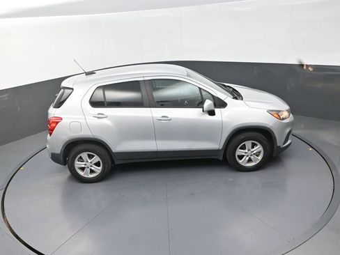 Used 2017 Chevrolet Trax LS w/ Fleet Convenience Package AWD/4WD image 20