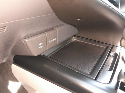 Used 2019 Toyota Camry LE FWD image 26