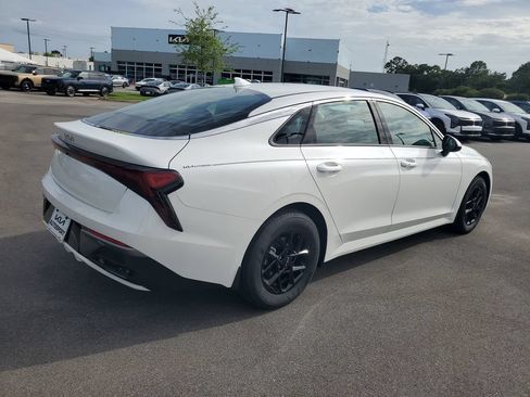 New 2026 Kia K5 LXS FWD image 4