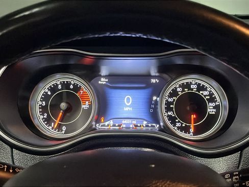 Used 2020 Jeep Cherokee Limited AWD/4WD image 14
