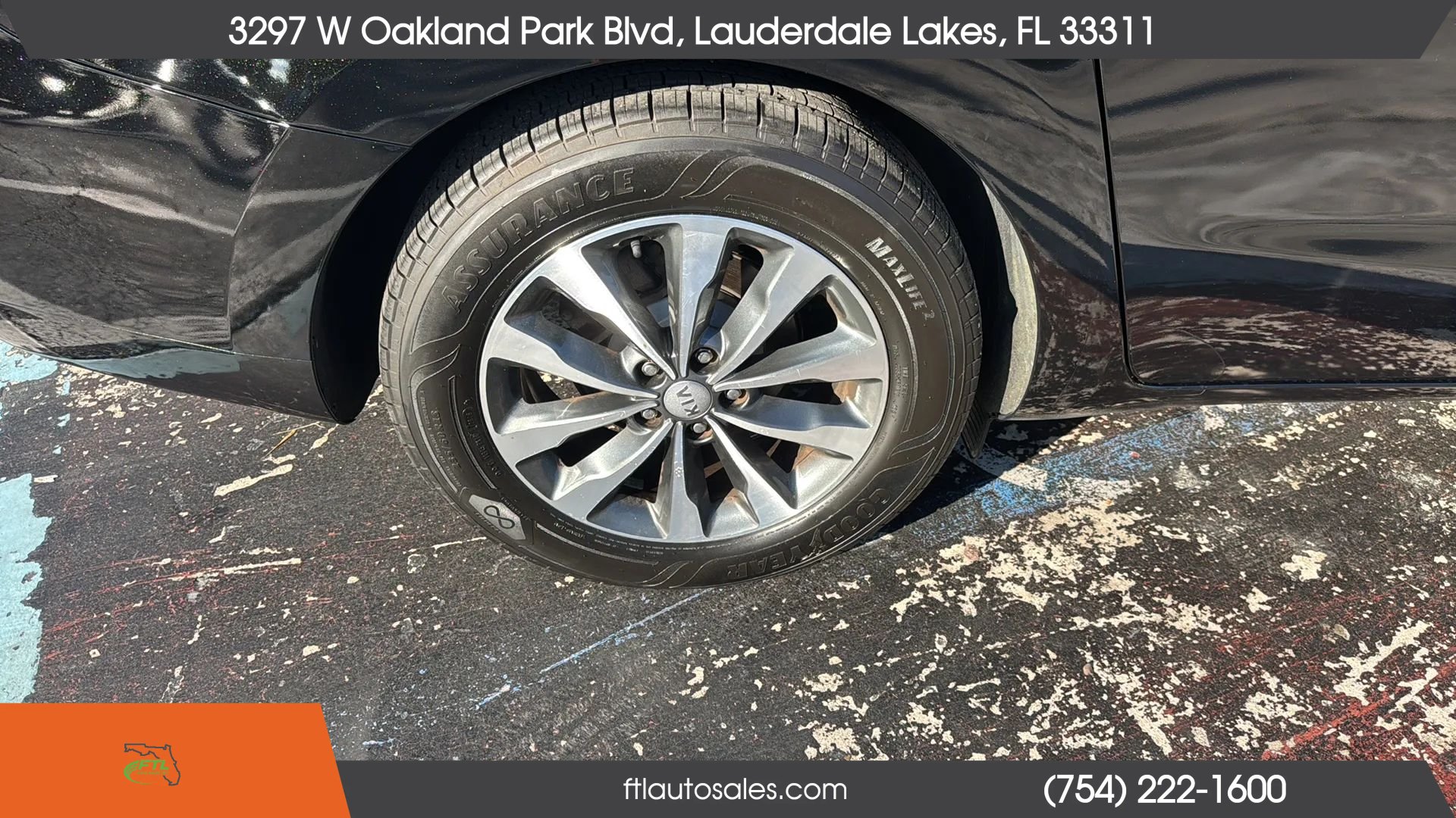 Used 2016 Kia Sedona SX FWD image 12