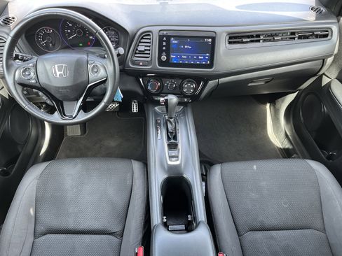 Used 2022 Honda HR-V Sport image 3