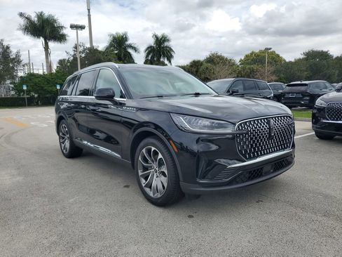 New 2025 Lincoln Aviator 2WD image 30