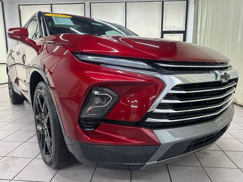 Certified 2023 Chevrolet Blazer Premier image 2