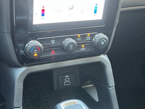 New 2026 Ford Ranger XLT w/ Technology Package RWD image 19