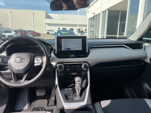 Used 2025 Toyota RAV4 XLE w/ Convenience Package FWD image 14