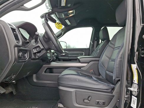 Used 2022 RAM 2500 Big Horn w/ Level C Equiment Group image 13