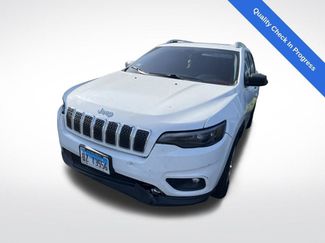 Used 2019 Jeep Cherokee Latitude w/ Cold Weather Group FWD video 1