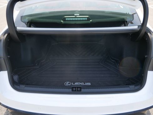 Used 2024 Lexus IS 500 image 18