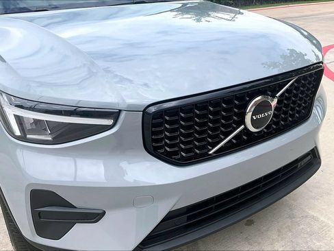 New 2026 Volvo XC40 B5 Core AWD/4WD image 29
