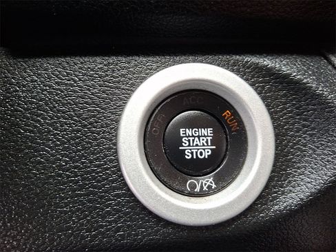 Used 2018 RAM 1500 Limited image 25