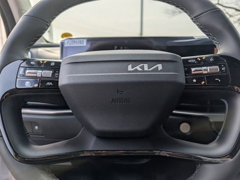 New 2026 Kia Sorento LX FWD image 33