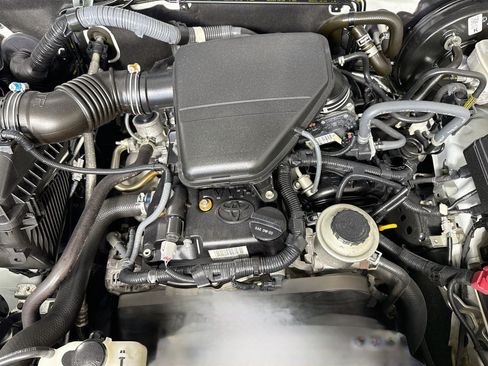 Used 2022 Toyota Tacoma SR RWD image 38