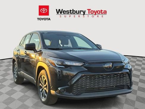 Used 2023 Toyota Corolla Cross S image 1
