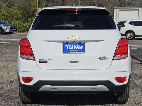 Used 2022 Chevrolet Trax LT w/ LT Convenience Package image 9