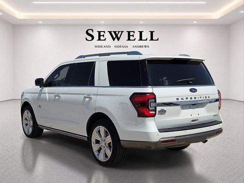 Used 2023 Ford Expedition King Ranch AWD/4WD image 3