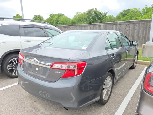 Used 2013 Toyota Camry XLE FWD image 7