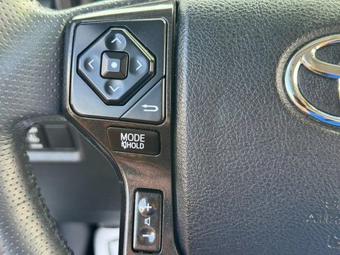 Used 2019 Toyota 4Runner TRD Off-Road Premium AWD/4WD image 22