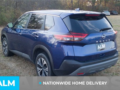 Used 2023 Nissan Rogue SV image 5