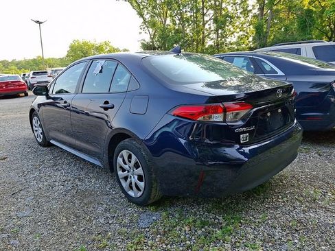 Used 2023 Toyota Corolla LE FWD image 4