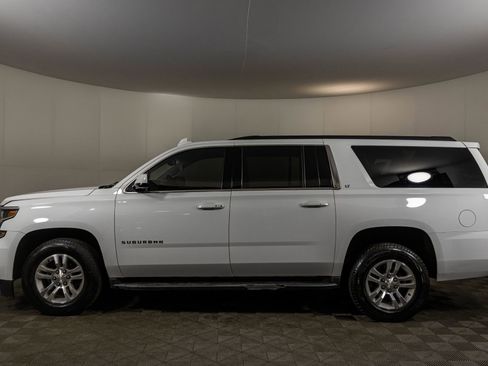 Used 2020 Chevrolet Suburban LT image 53