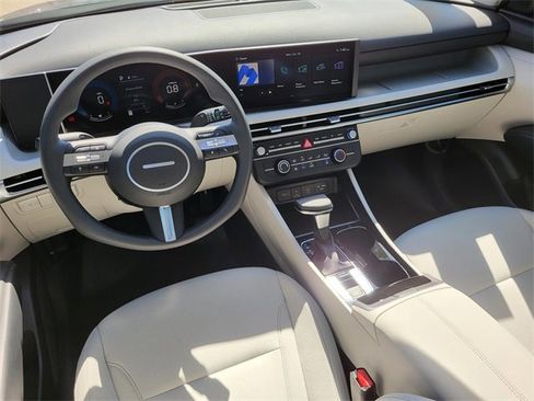 New 2026 Hyundai Tucson SE image 11