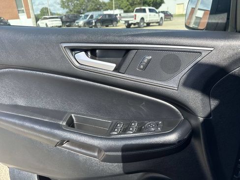 Used 2022 Ford Edge SE AWD/4WD image 15