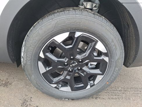 New 2026 Kia Sorento S image 4