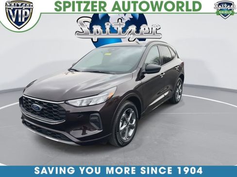 Used 2023 Ford Escape ST-Line w/ Tech Pack #1 AWD/4WD image 4