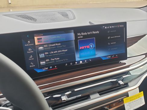 New 2027 BMW X7 xDrive40i w/ Executive Package AWD/4WD image 16
