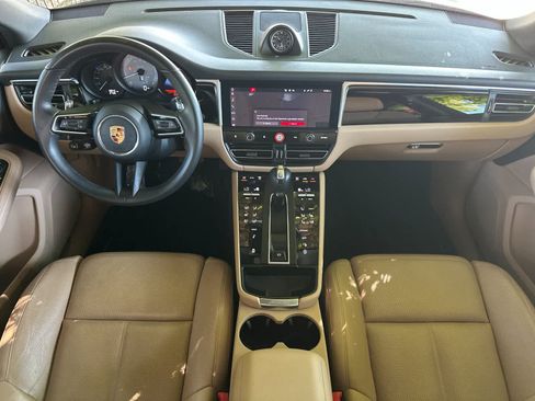 Certified 2023 Porsche Macan S AWD/4WD image 6