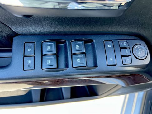 Certified 2016 GMC Sierra 1500 SLT w/ Enhanced Driver Alert Package image 19