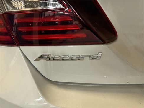 Used 2017 Honda Accord Sport Special Edition image 48