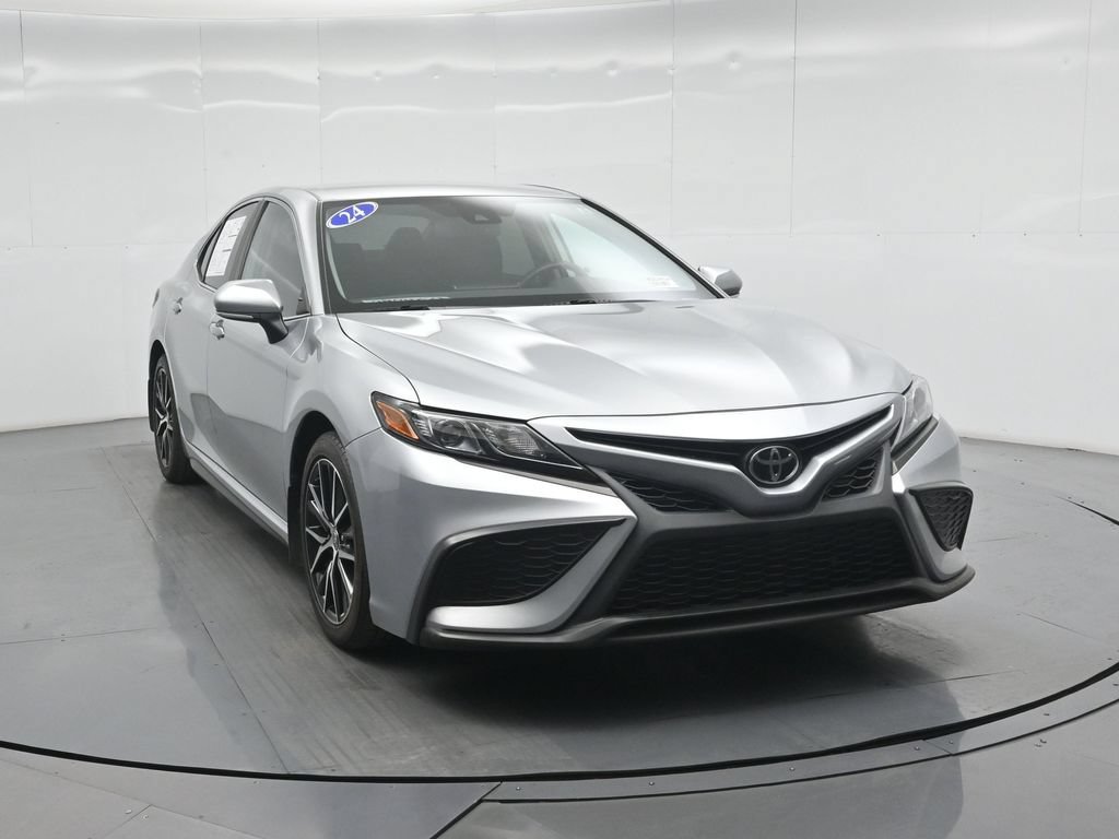 Used 2024 Toyota Camry SE w/ Convenience Package FWD image 20