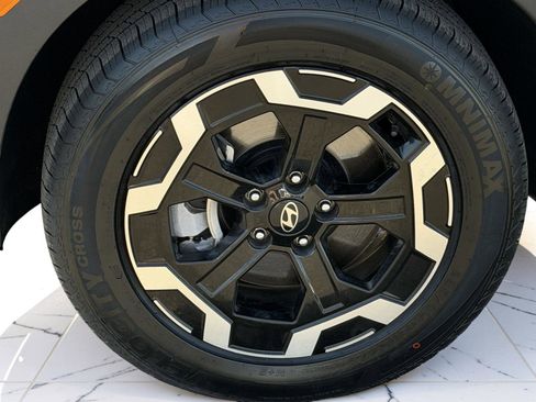 Used 2025 Hyundai Santa Fe SEL FWD image 5