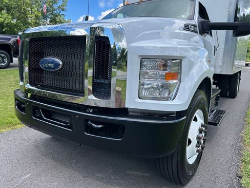 Used 2023 Ford F650 2WD Regular Cab Super Duty image 5