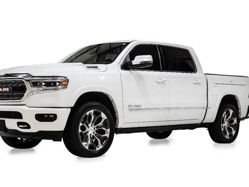 Used 2024 RAM 1500 Limited AWD/4WD image 2