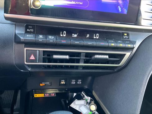 Used 2025 Toyota Camry LE FWD image 32